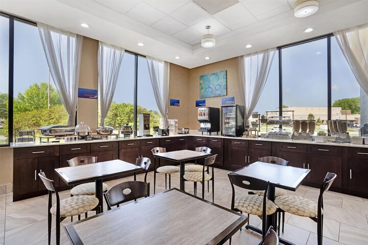 Best Western Inn & Suites - Monroe