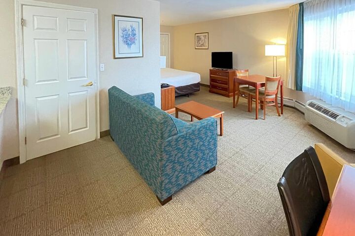 Smart Suites an Ascend Collection Hotel
