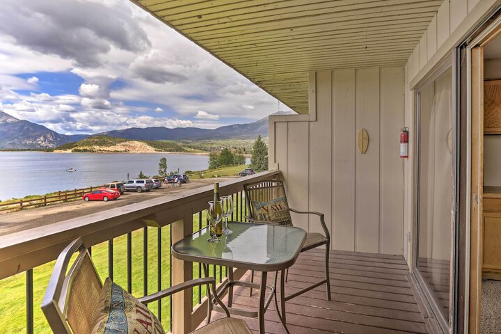 Lakefront Dillon Condo w / Pool Access: Near Skiing