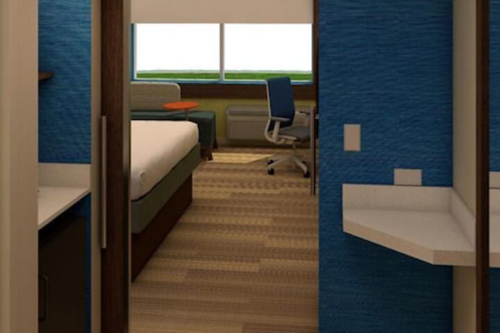 Room 18 of 34