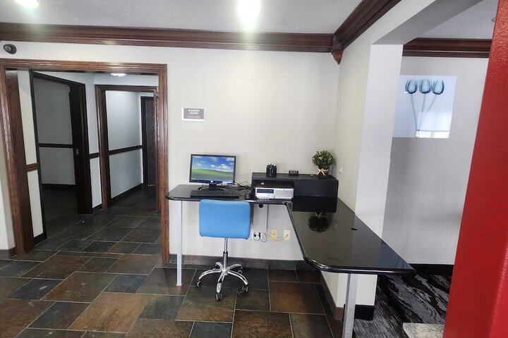 Business Center 47 of 47