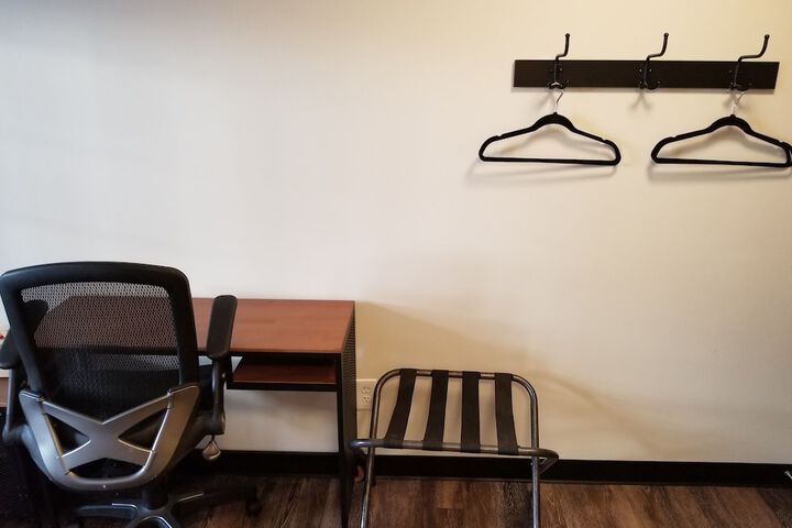 Room 21 of 37