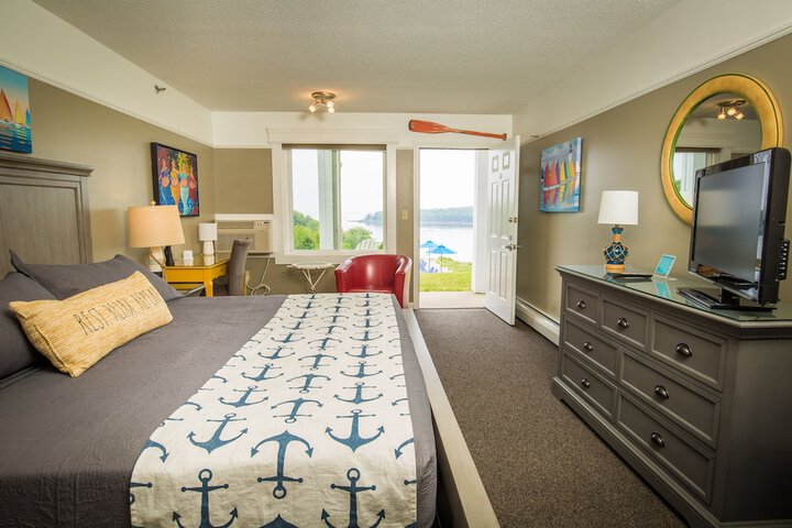 Strawberry Hill Seaside Inn