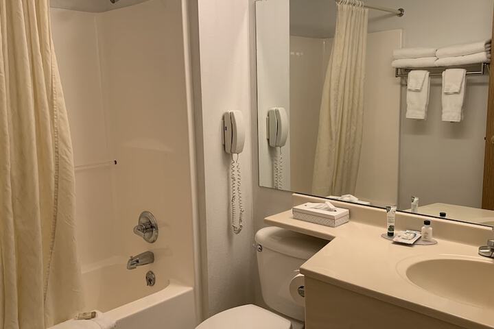 Room 50 of 61