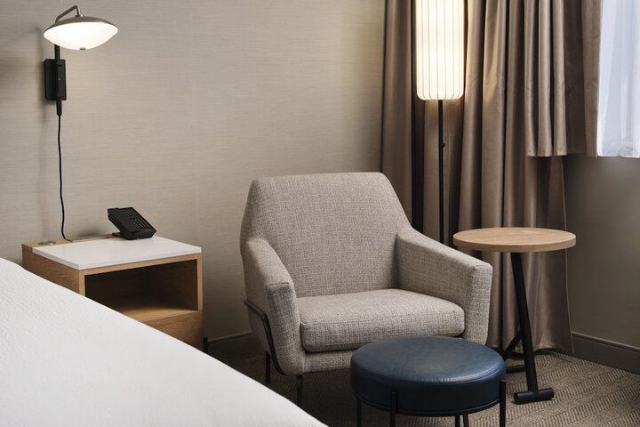 Room 9 of 46