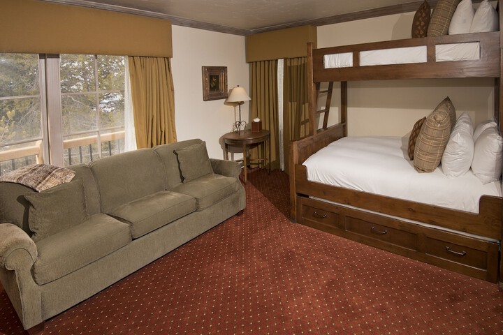 Room 379 of 450