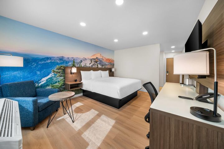 Clarion Pointe Kent - Seattle South