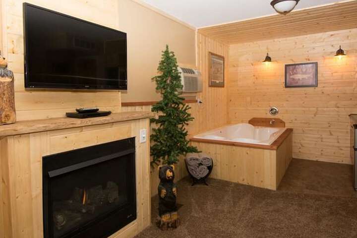 Upper Canyon Inn & Cabins
