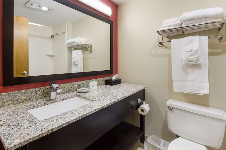 Best Western Braddock Inn