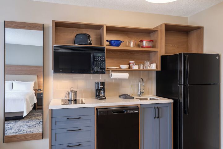 Room 15 of 28