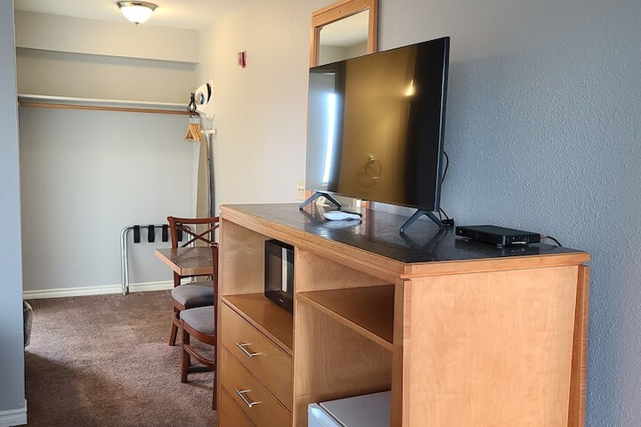 Room 23 of 47