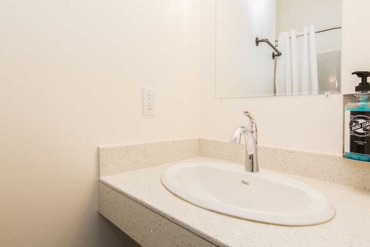 Room 12 of 20