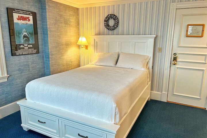 Room 17 of 58