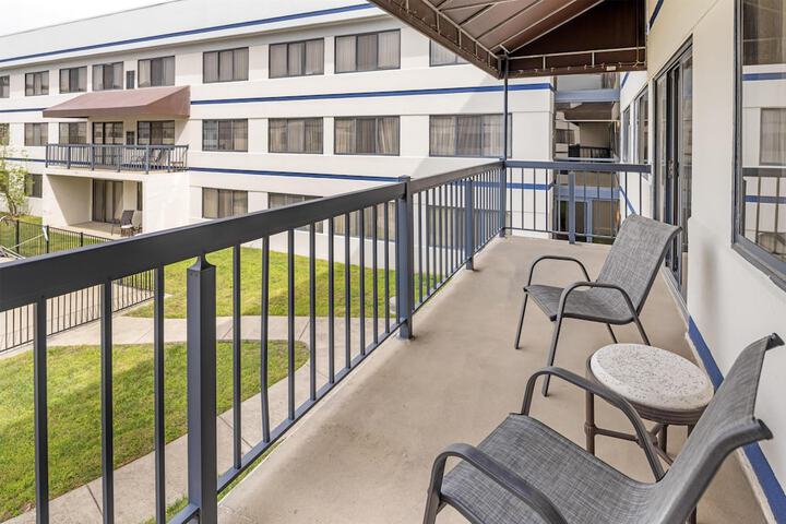 Best Western Plus Miamisburg-Dayton Suites Banquets & Hotel