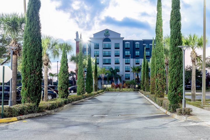 Hotel 7 of 56