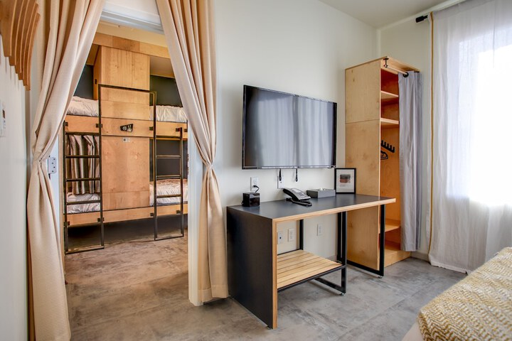 Room 19 of 21