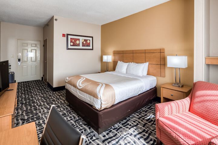 Room 40 of 69