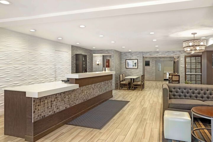 Hotel Interior 7 of 41