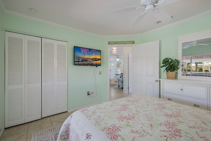 Room 16 of 32