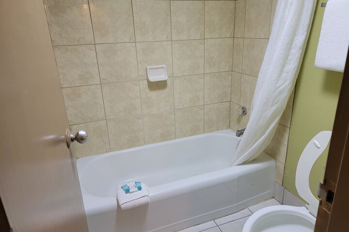 Room 7 of 15
