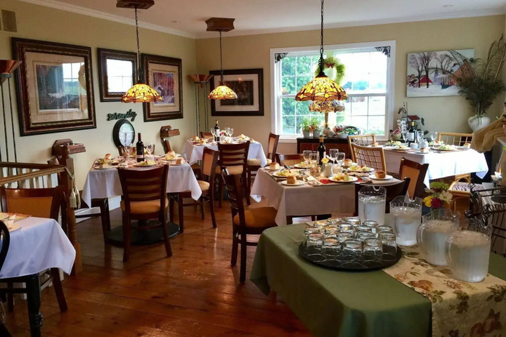SERENITY RANCH BED & BREAKFAST