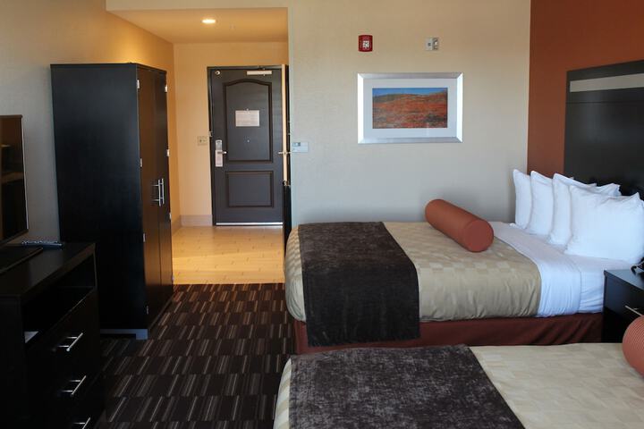 Room 12 of 30