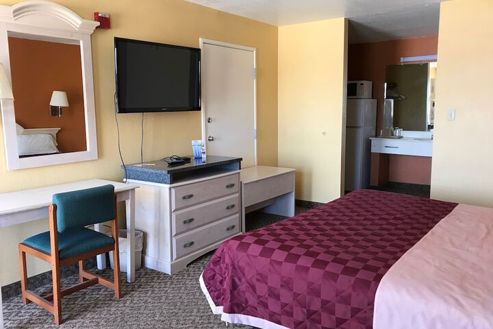 Room 4 of 22