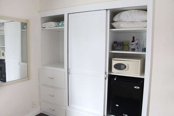 Room 22 of 49