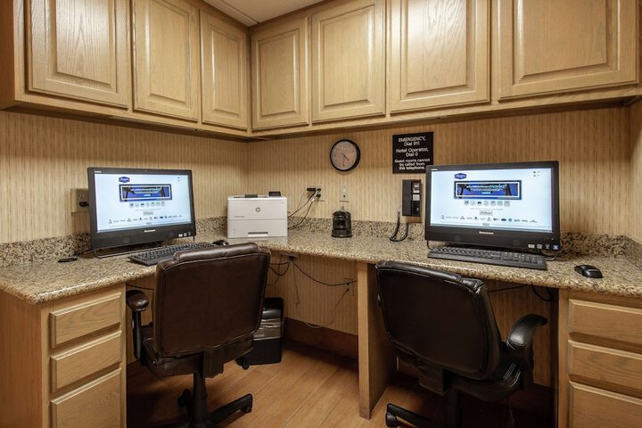 Business Center 26 of 26