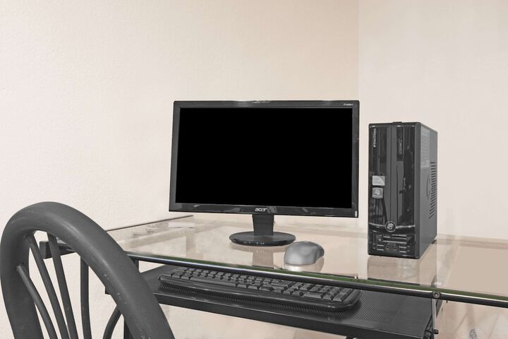 Business Center 33 of 34