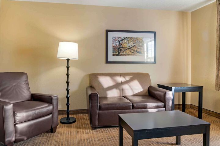 Extended Stay America Select Suites Detroit Farmington Hills