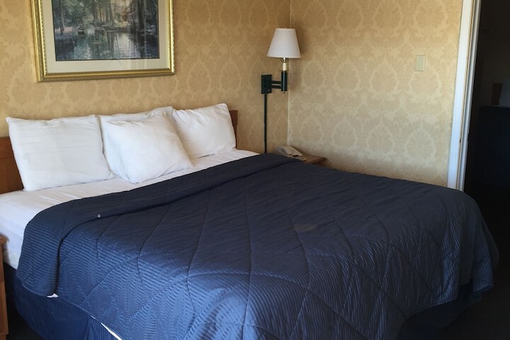 Town and Country Motel