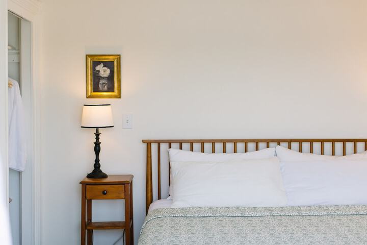 Room 71 of 106