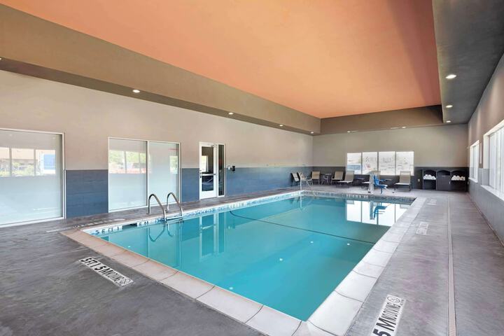 Pool 4 of 34