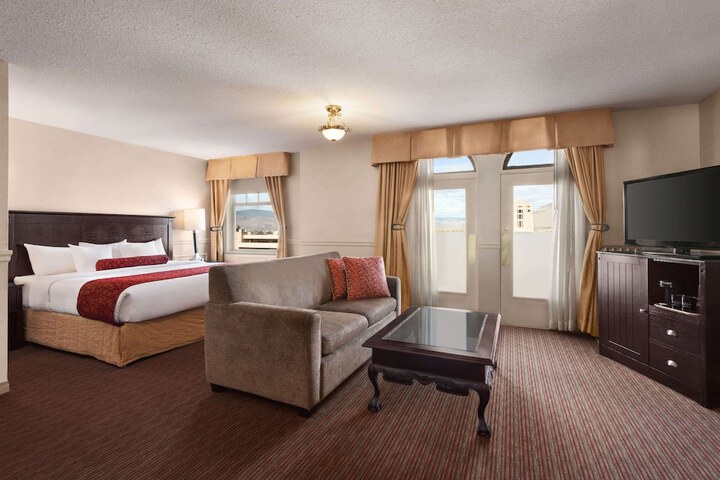 The Plaza Hotel Downtown Trademark Collection by Wyndham