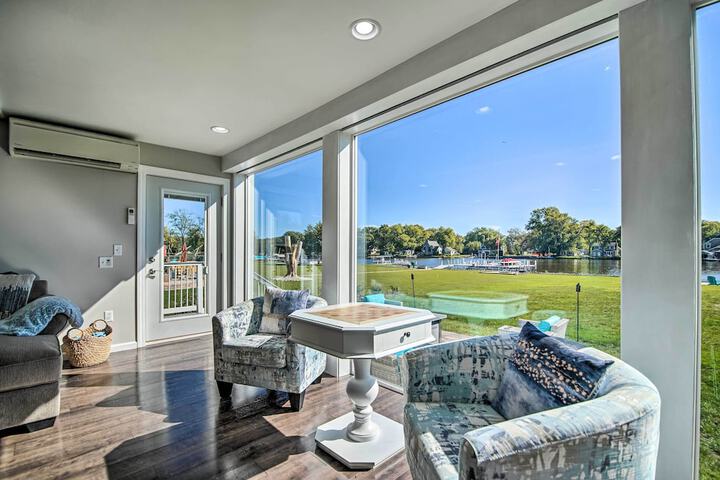Home on Fox River: Modern Decor Style!