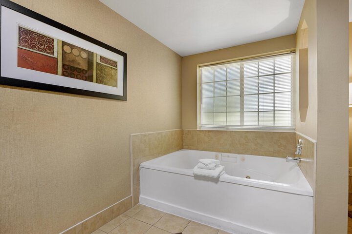 Best Western Plus Prairie Inn