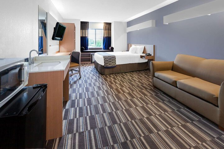 Room 30 of 49