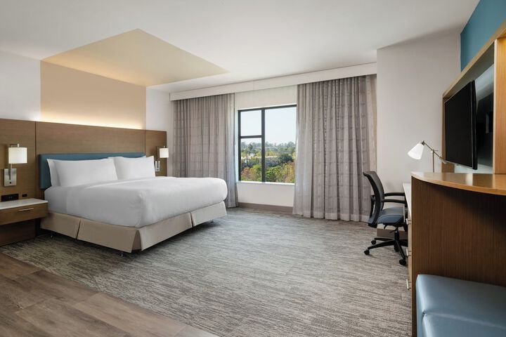 EVEN Hotel Shenandoah - The Woodlands by IHG