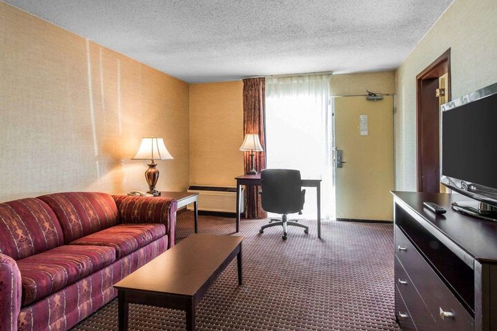 Room 25 of 64