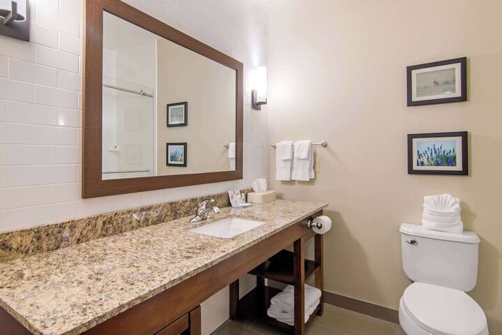 Comfort Inn & Suites Independence