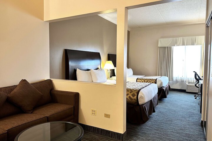 Room 28 of 62