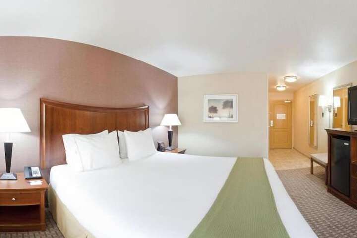Room 10 of 22