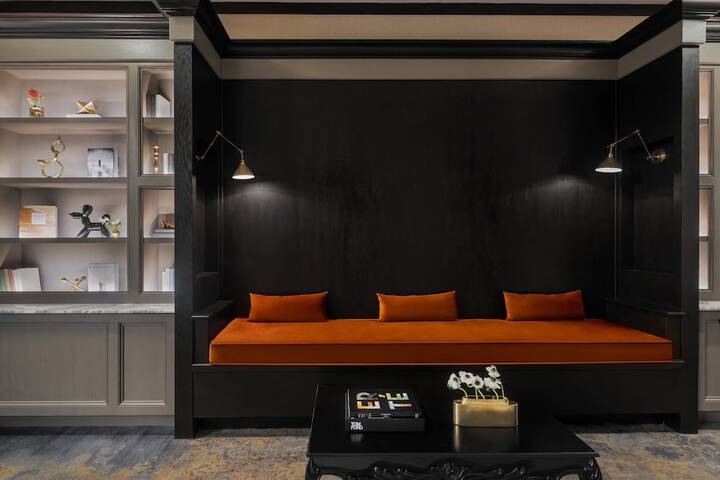 Hotel Interior 7 of 75