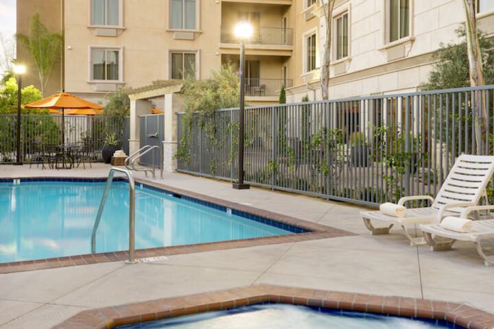 Ayres Hotel Orange
