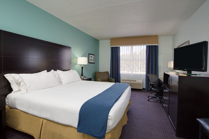 Room 34 of 59