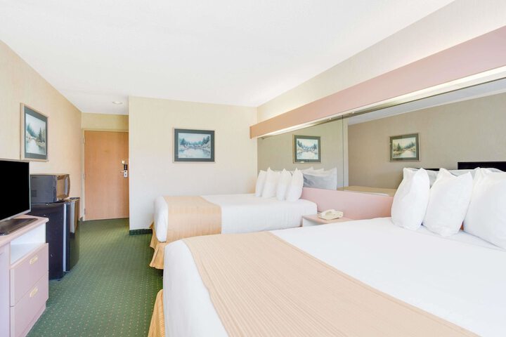 Room 7 of 26