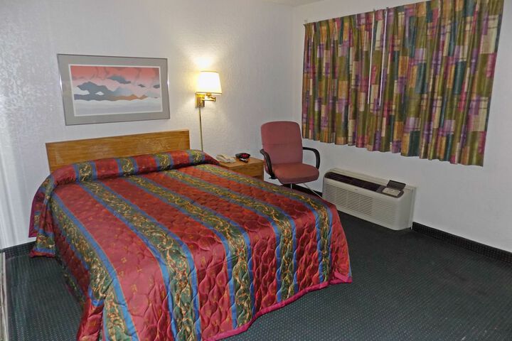 Room 25 of 26