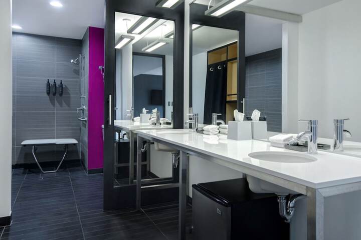 Aloft by Marriott Oklahoma City Downtown - Bricktown