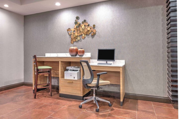 Business Center 72 of 72